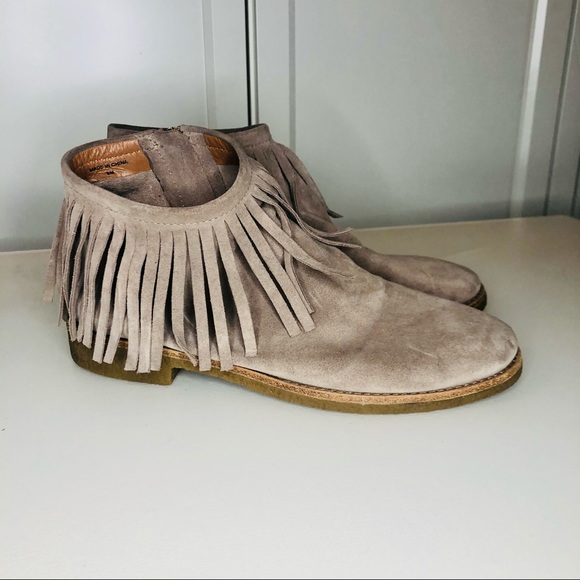 KATE SPADE BETSIE FRINGE BOOTIES SZ8 - Picture 3 of 11
